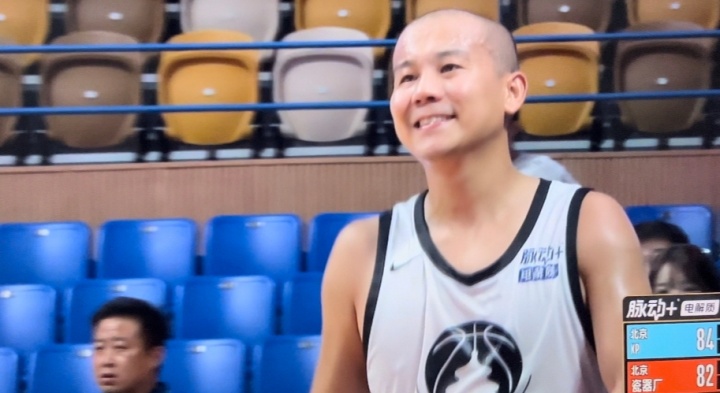 开云官网-最后连续追分&amp;遭3人包夹！曹芳空砍34分5板5助4断遗憾止步半决赛