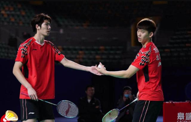 开云官网-全国羽毛球冠军赛半决赛 国羽一号男双不敌小将